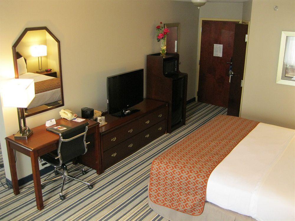 Comfort Inn & Suites Harrisburg-Hershey North Экстерьер фото