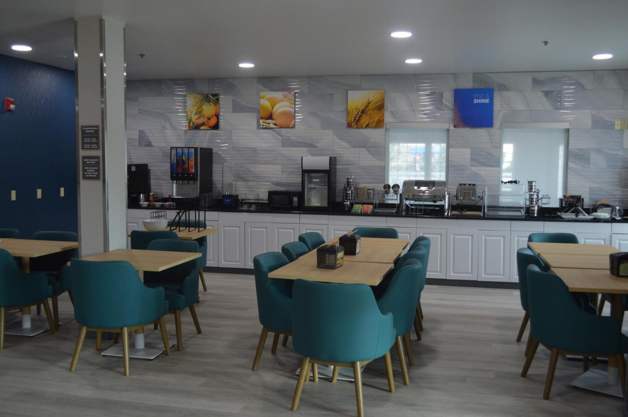 Comfort Inn & Suites Harrisburg-Hershey North Экстерьер фото