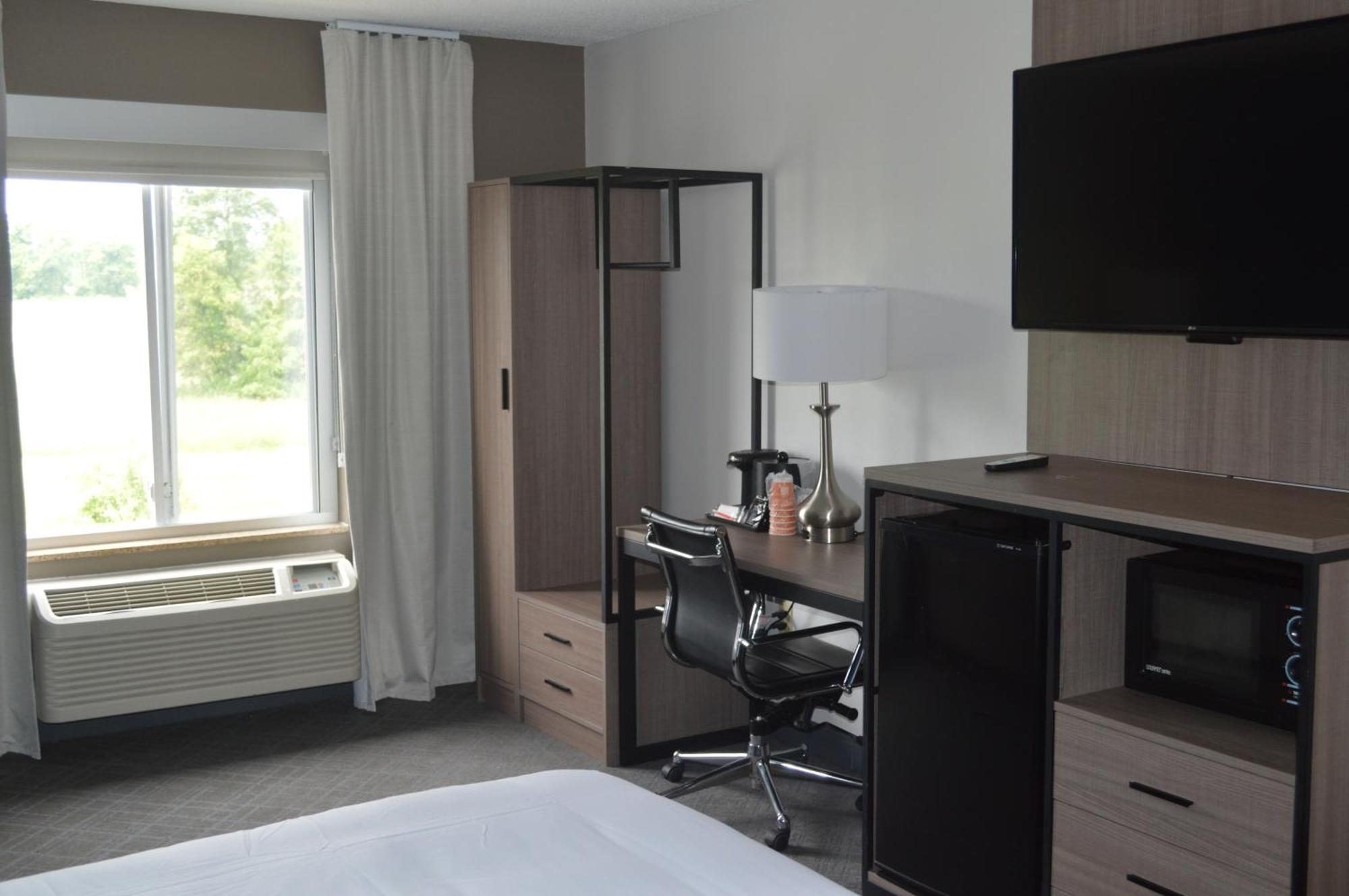 Comfort Inn & Suites Harrisburg-Hershey North Экстерьер фото