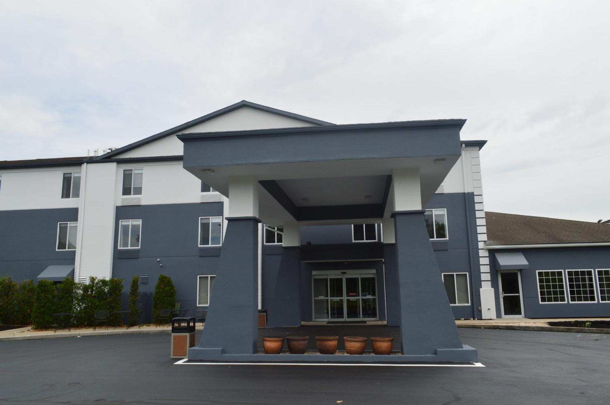Comfort Inn & Suites Harrisburg-Hershey North Экстерьер фото