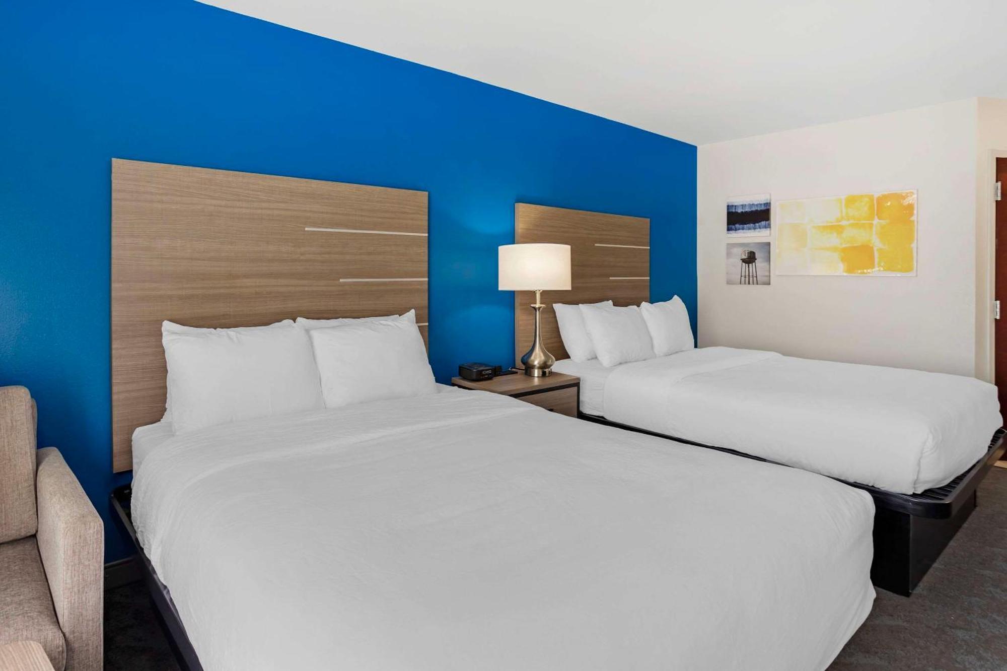 Comfort Inn & Suites Harrisburg-Hershey North Экстерьер фото